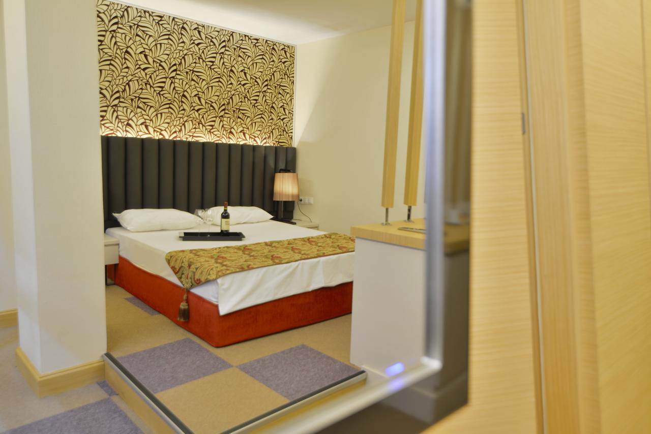 Arsima Hotel อิสตันบูล ภายนอก รูปภาพ